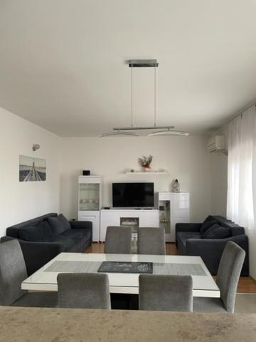 Apartman Visic 1692 Kastela Exterior photo