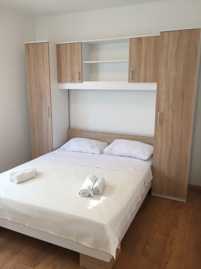 Apartman Visic 1692 Kastela Exterior photo